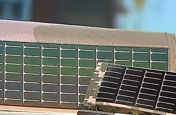 折疊太陽能板是怎么制作的，先開槽，后填充，最后裝線